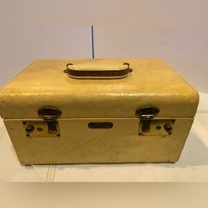 Vintage Trans Atlantic Luggage Small Leather Train Case